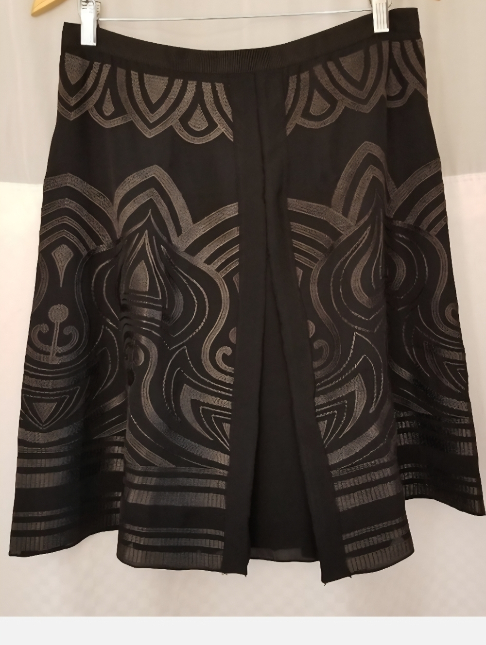 Magaschoni Collection Embroidered Embellished Skirt, Black/Sage Green, 6-8, NWOT